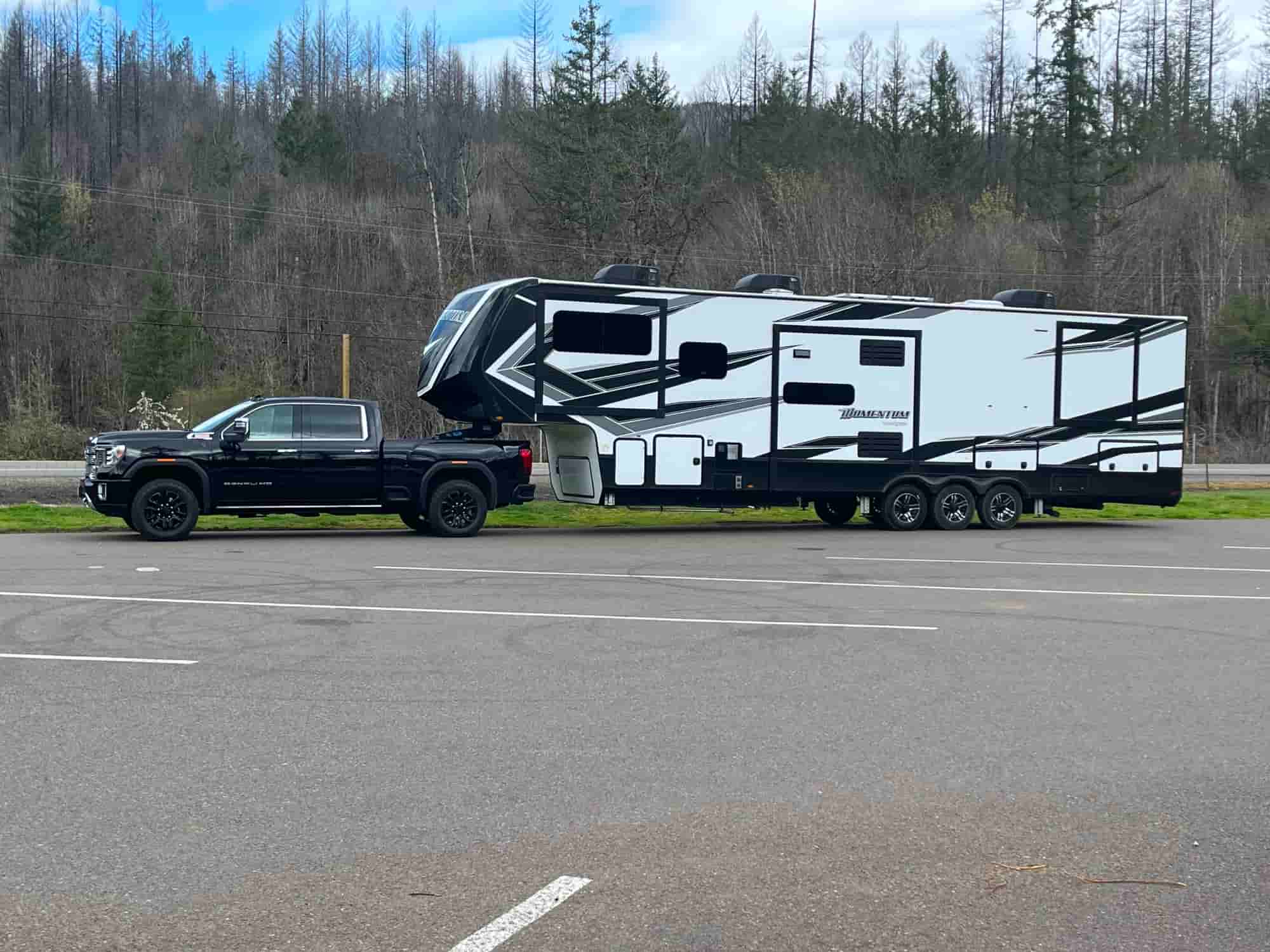 2022 41' Grand Design Momentum 376THS For Sale In Portland, Oregon