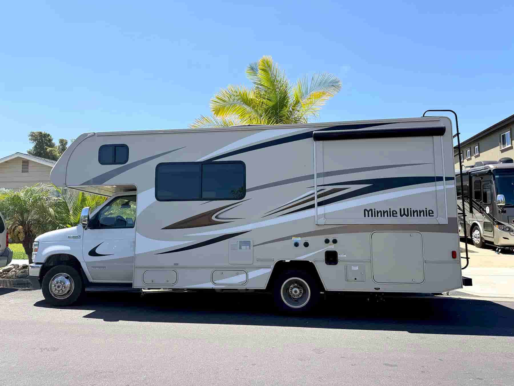 2021 22' Winnebago Minnie Winnie For Sale In San Diego, California