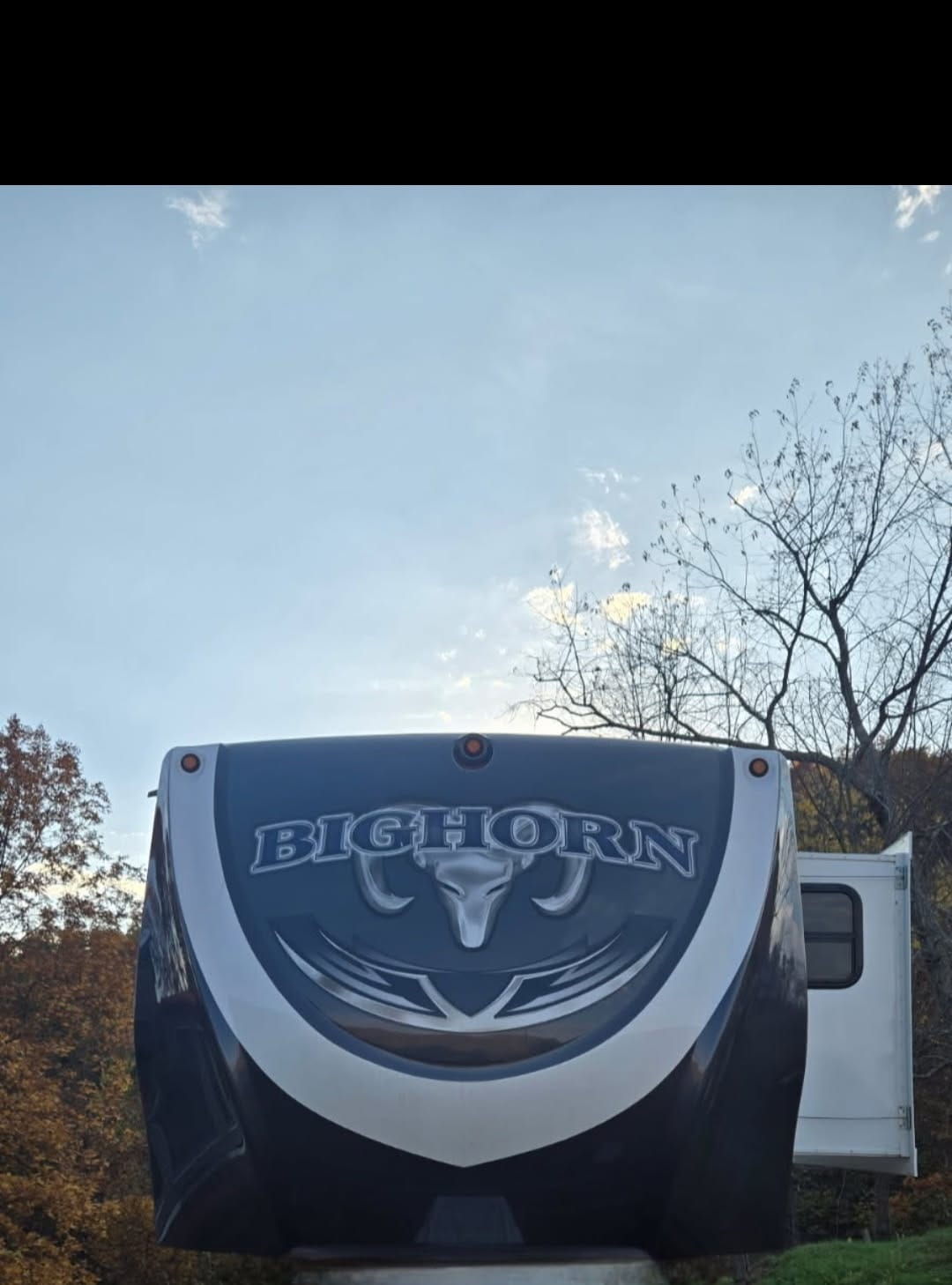 2013 35' Bighorn 3010RE