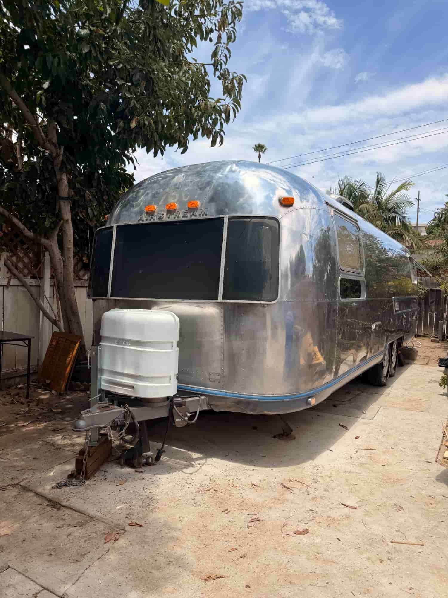 1976 31' Airstream Sovereign For Sale In San Diego, California