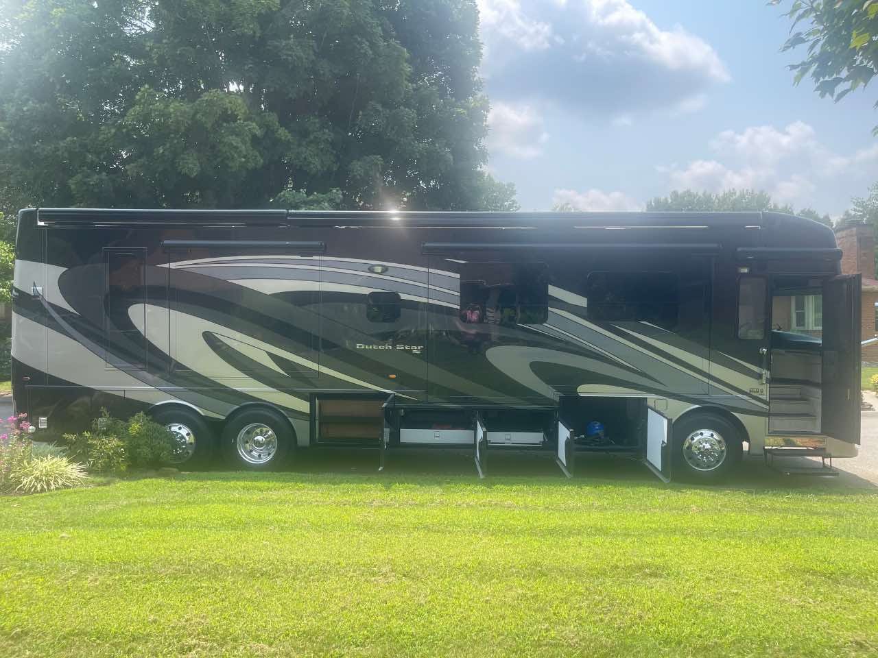 2019 40' Dutch Star