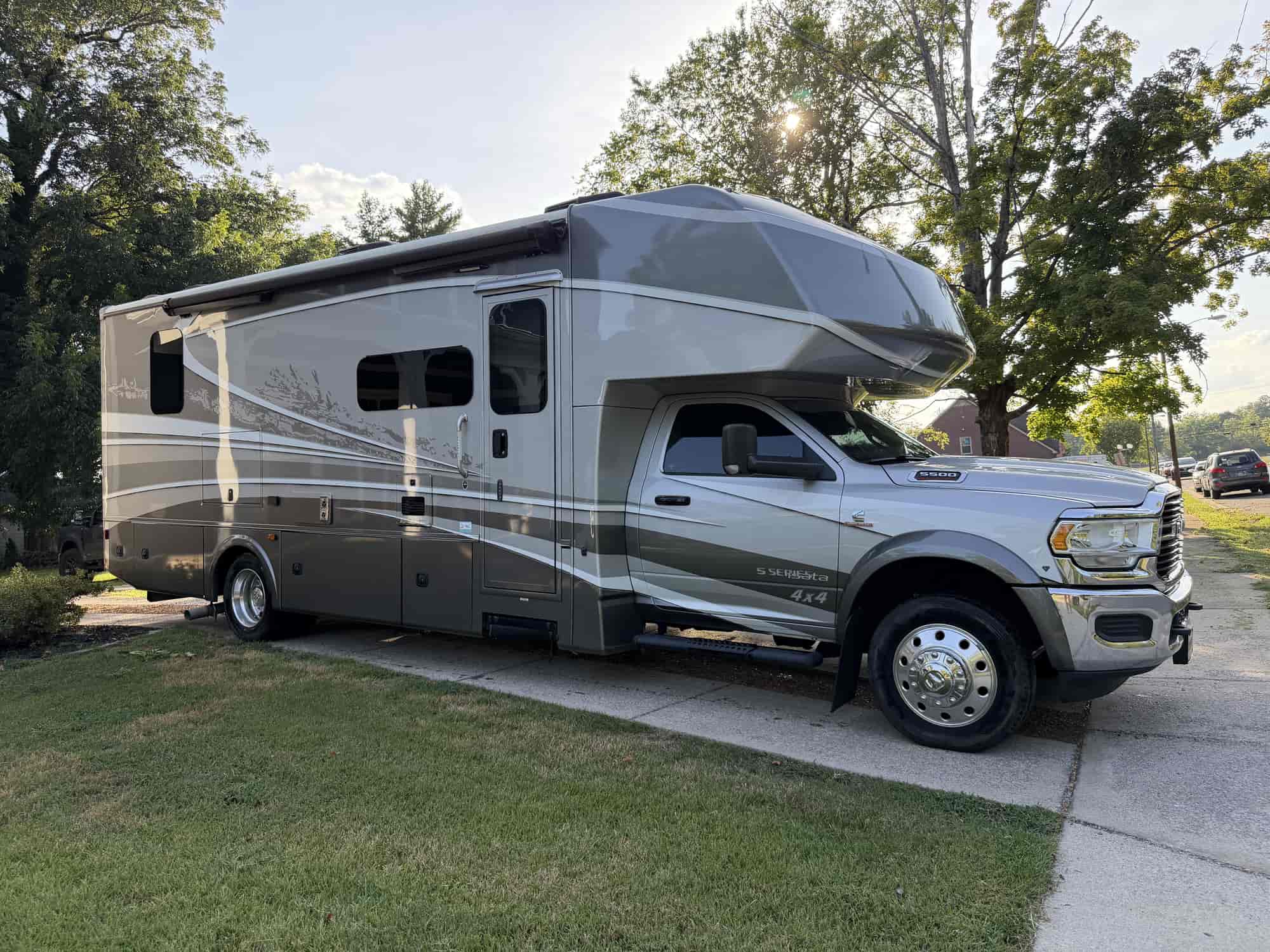 2021 Dynamax Corp Isata 5 30'