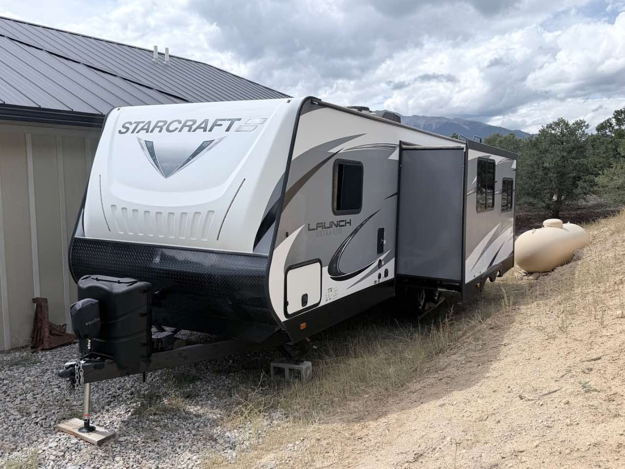 2018 Starcraft 26RLS 27'