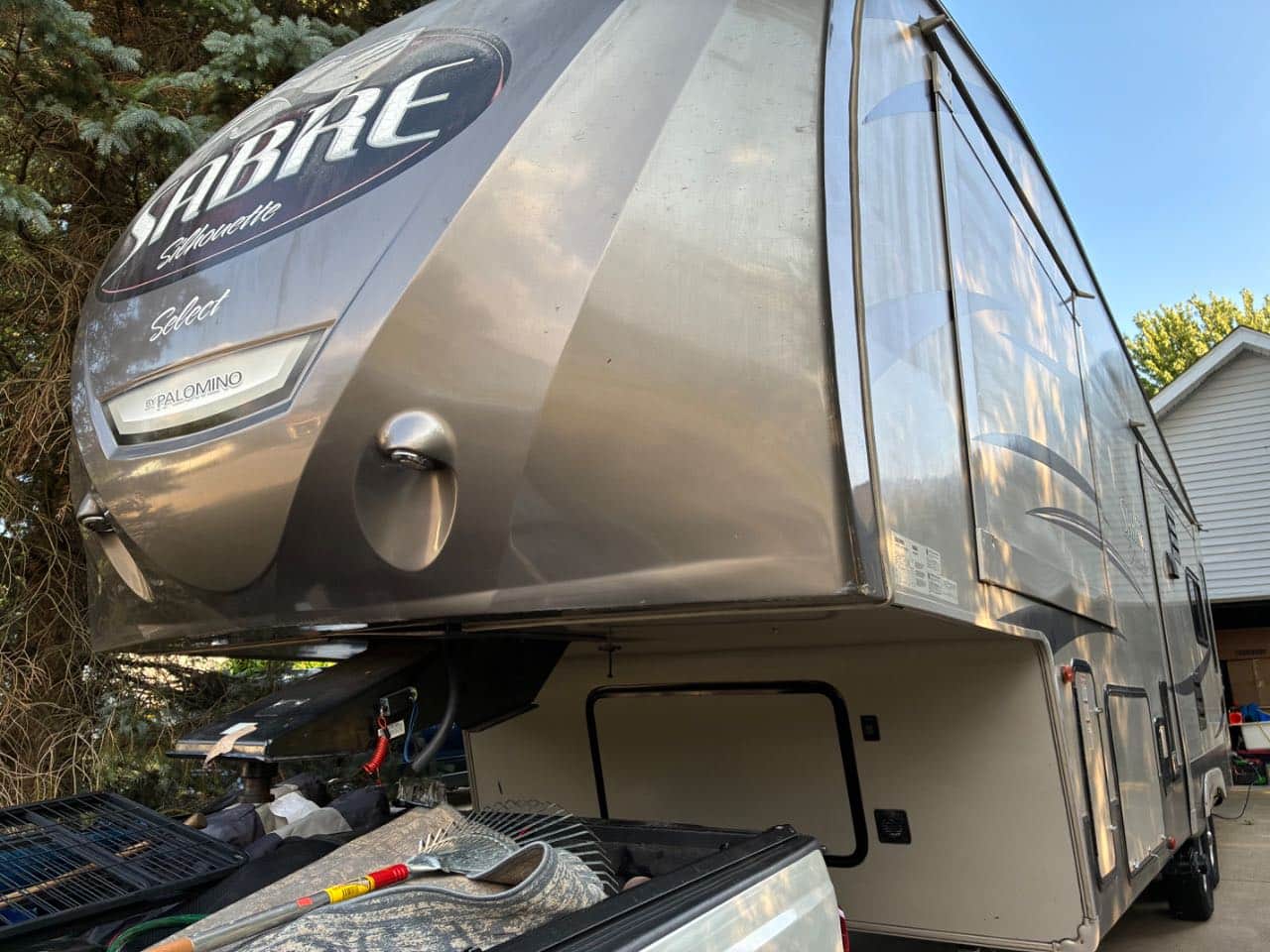 2015 Palomino Sabre Silhouette 34'