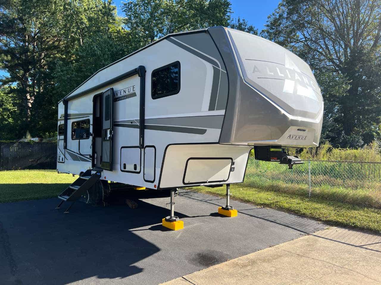 2025 Advanced Rv Avenue 23ML 27'